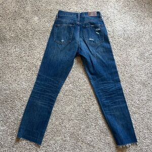 Madewell Perfect  Summer Jean- Straight-Leg Denim with distressed details